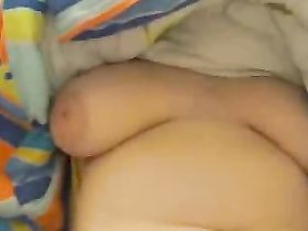 Муж трахает свою толстую и похотливую жену