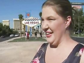 Негру нужен рот и жопень этой жирухи