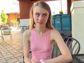 Подборка ярких моментов траха и мастурбации игрушками от эмоциональной девушки