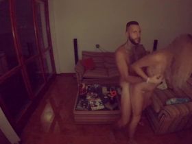 Русская шлюха обслуживает клиента в отеле