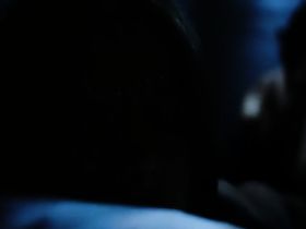 Юная индийская девушка впервые в жизни занялась сексом с мужчиной ночью в поезде